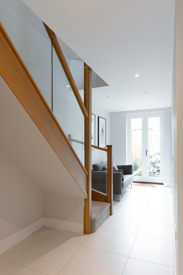 Сasa de vacaciones Immaculate Town House With Parking *
